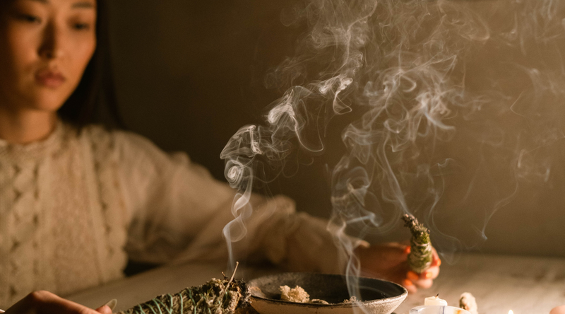 Smudging for Beginners: An Introduction to This Ancient Practice - Full ...