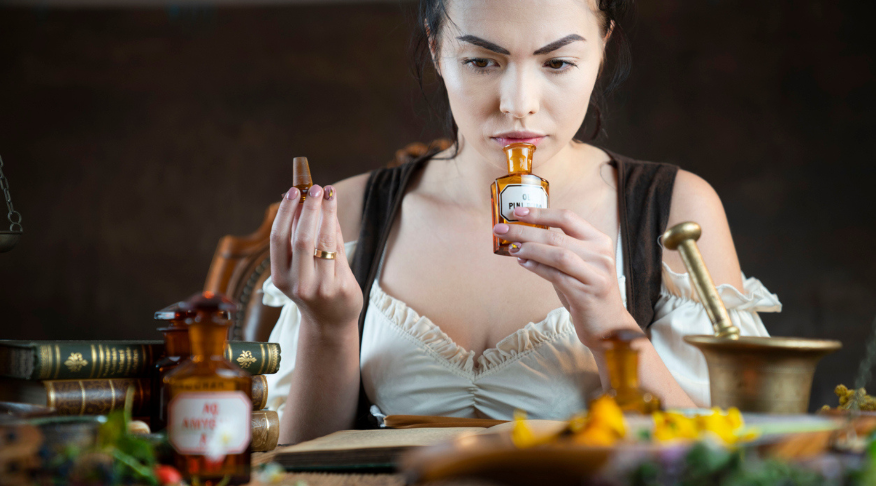 harnessing-the-power-of-aroma-intention-&-manifestation