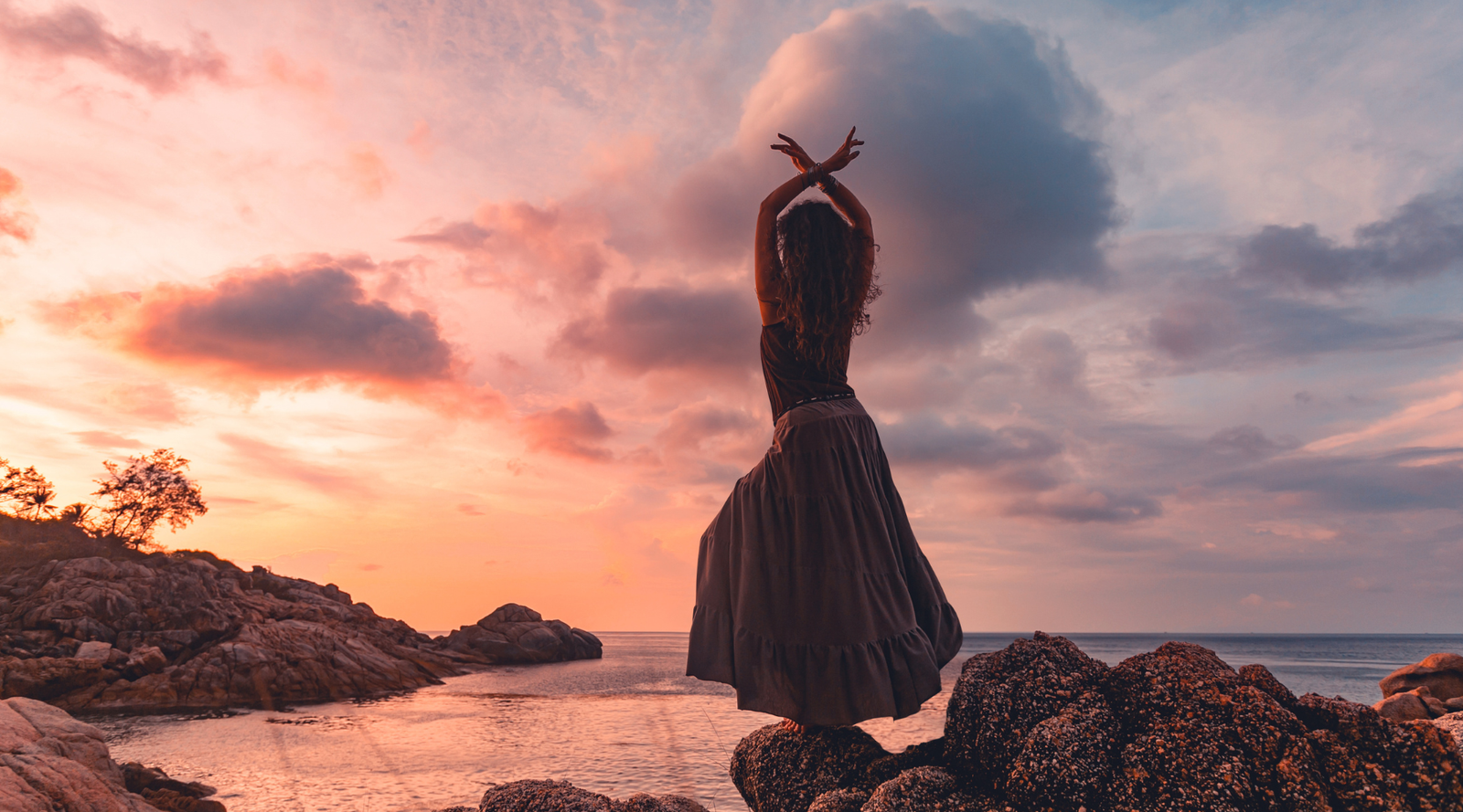 the-full-circle-yoga-school-mobile-app-image